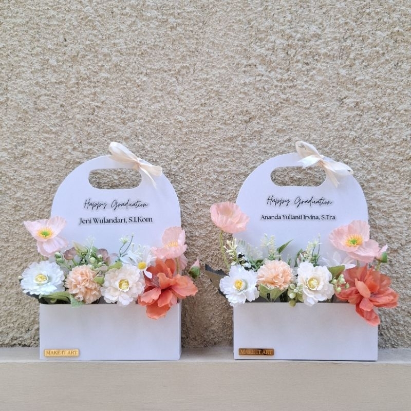 

FLOWER BOX SIGN SEDANG + BUNGA + STICKER | 40 X 30