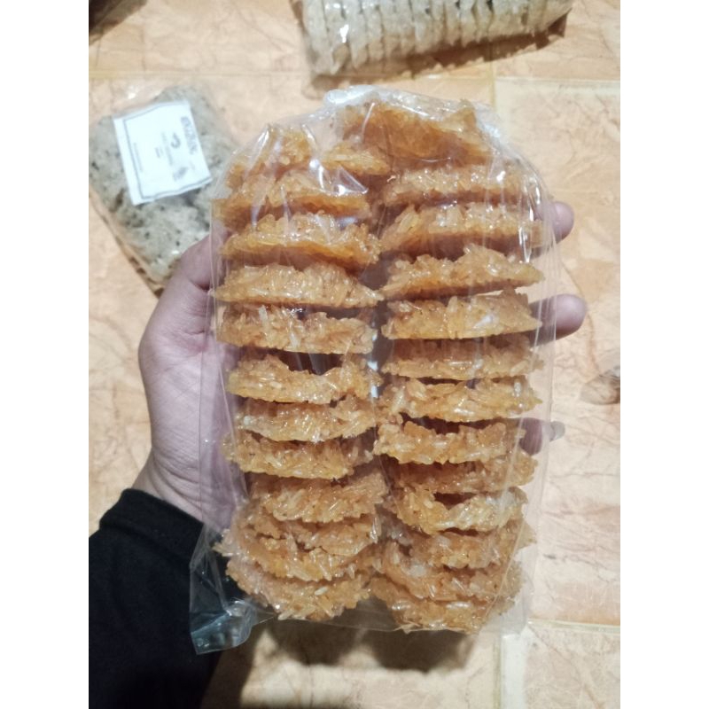 

Rengginang manis 1 bungkus isi 25 pcs