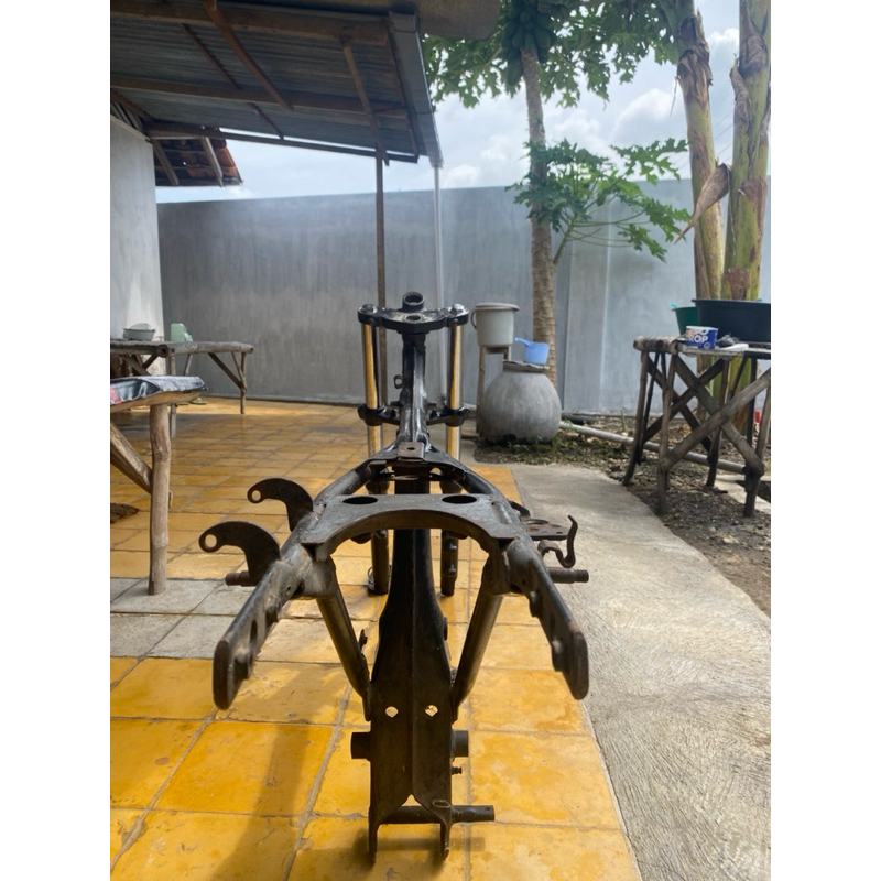 Rangka GL100 original second