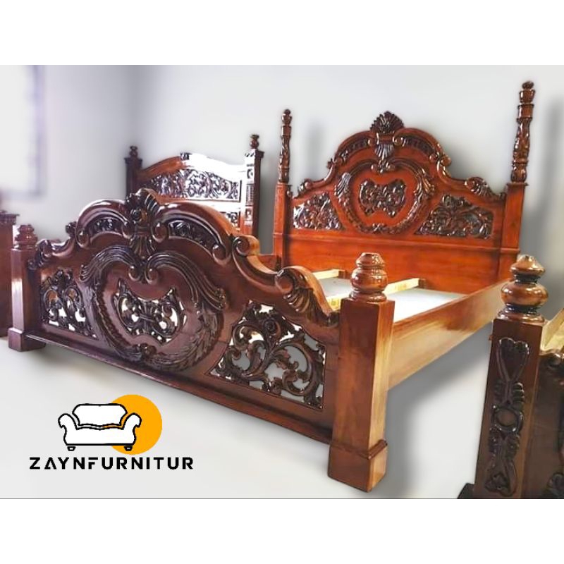 Dipan Cinta Ukir Kerawang Kayu Jati Tua Jepara