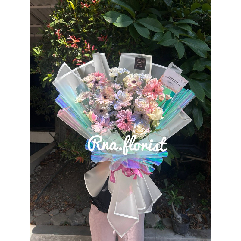 buket bunga surabaya/ buket bunga warna warni/ buket bunga wisuda/ handbouqet surabaya