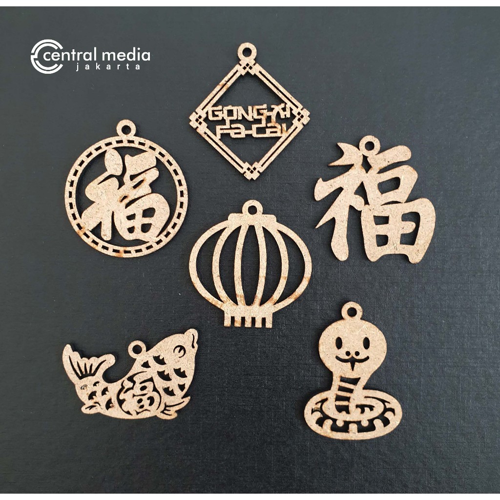 

Hang Tag Imlek Kayu MDF Year of Snake Fu Wooden Gift Tag Dekorasi Hampers Chinese New Year 2025