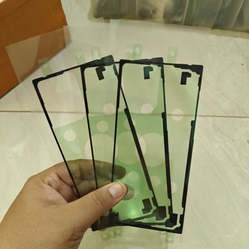 Adhesive Backdoor Samsung Galaxy Note 10 biasa