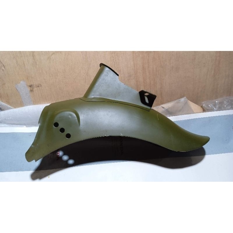 Sambungan buntut slebor spakbor belakang C70 C700 C50 PNP Astrea Grand Legenda Impresa Prima Star C8