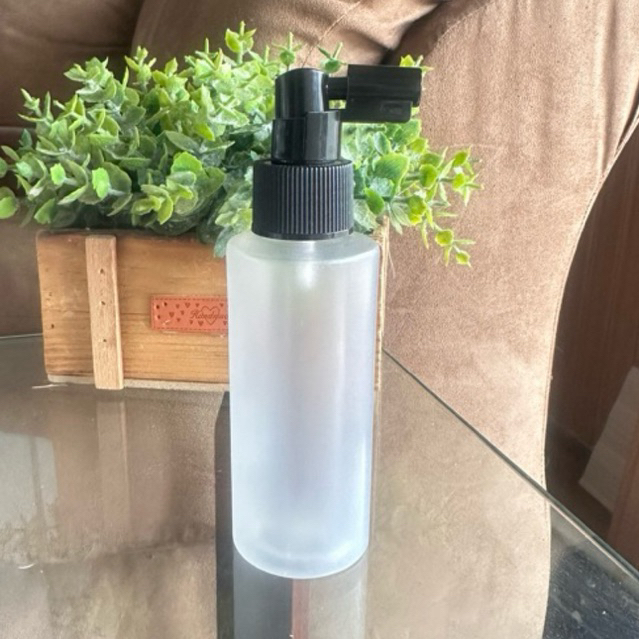 BOTOL 100ML PLASTIK KIANO FROSTED LONG NOZZLE HITAM