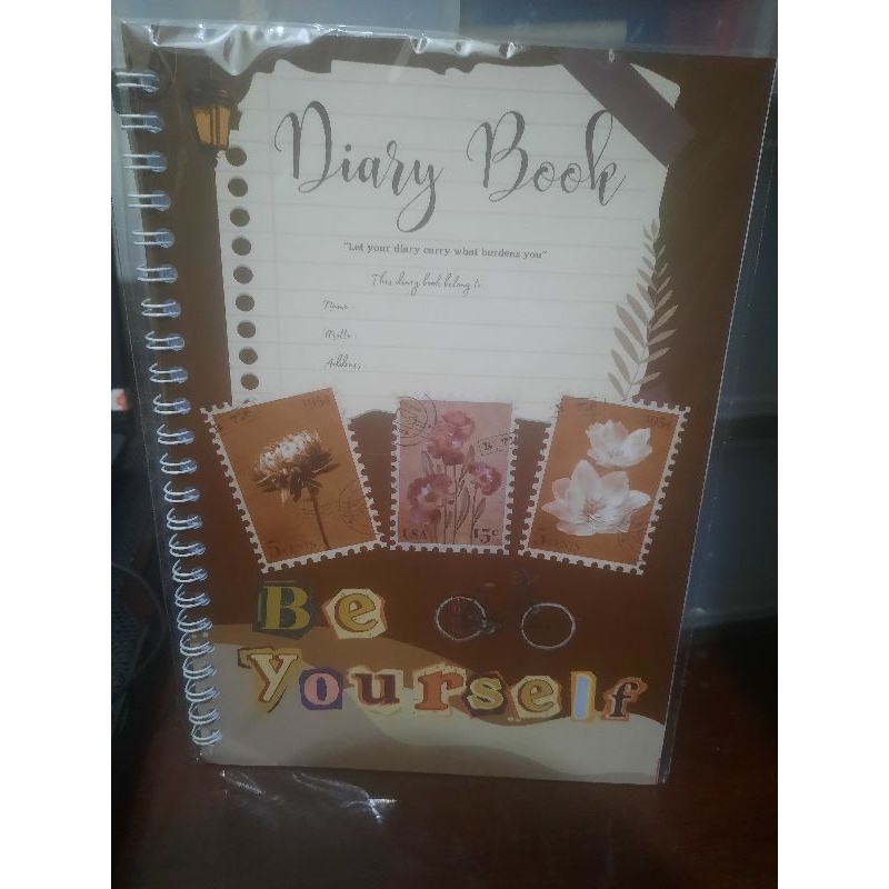 

DIARY BOOK SPIRAL COVER LAMINASI GLOSS / NOTEBOOK AESTHETIC, UKURAN A5 ISI 30 LEMBAR BERGARIS, TEMA : BROWN, VINTAGE, AESTHETIC.