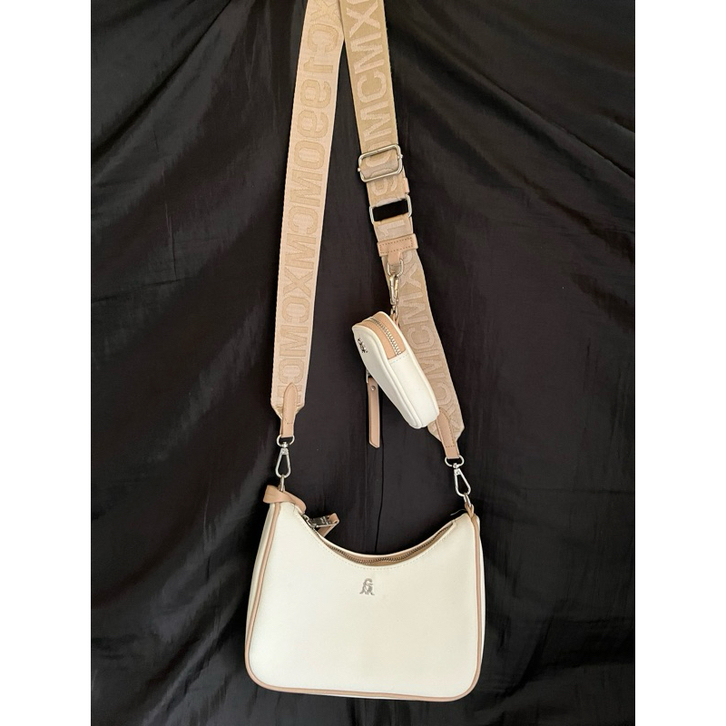 Tas Selempang Kulit Putih