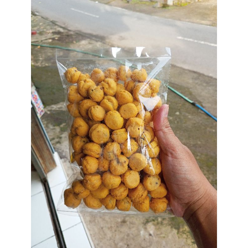 

soes coklat ¼kg soes coklat lumer coklatnya