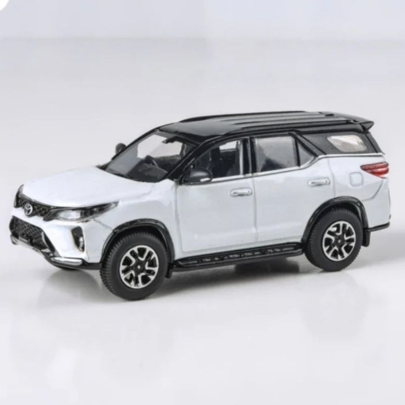 Para 64 Toyota Fortuner Platinum White RHD