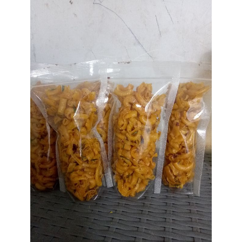 

MAKARONI GURIH DAUN JERUK 1/2 KG