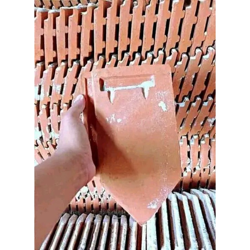 Genteng sirap lancip atap gazebo.