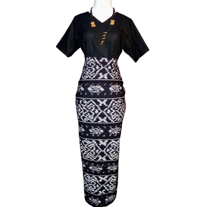 1 set sarung + sepu + baju toraja wanita