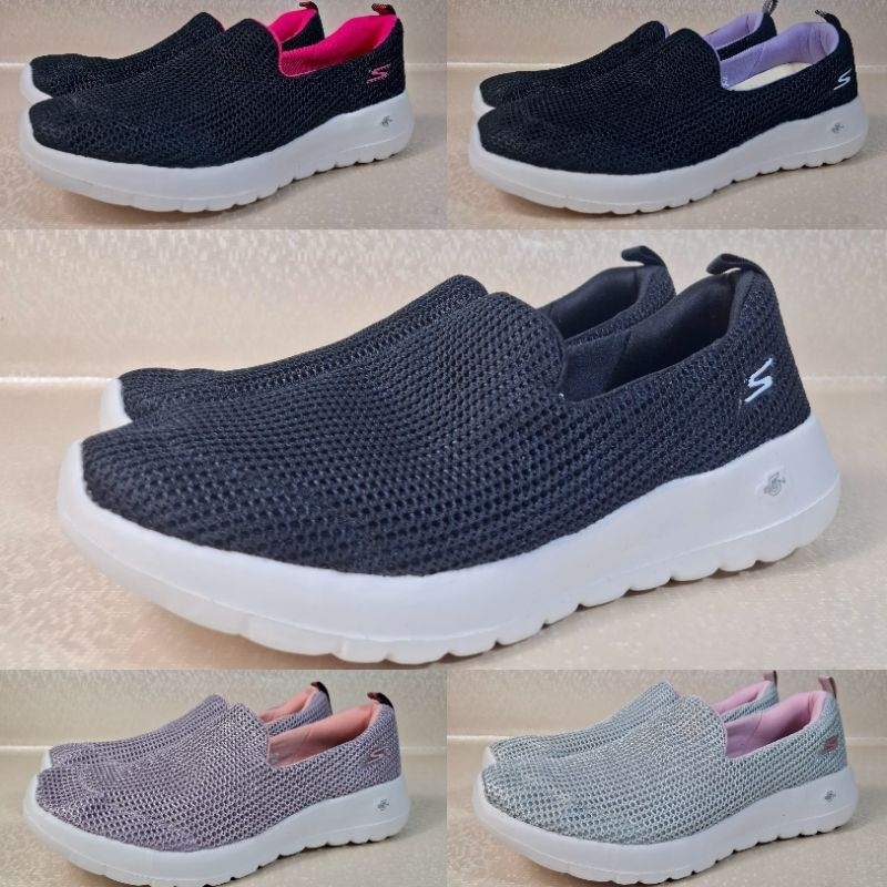 Sepatu Skechers Slip On/Sapatu Wanita/Skechers Joy Center Slip On