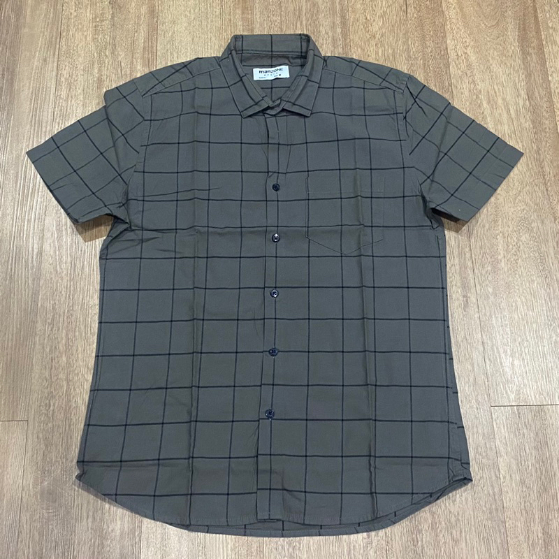 Kemeja kotak MANZONE