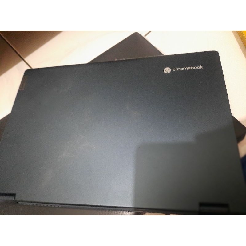 laptop chromebook lenovo bisa di lipat touchcreen