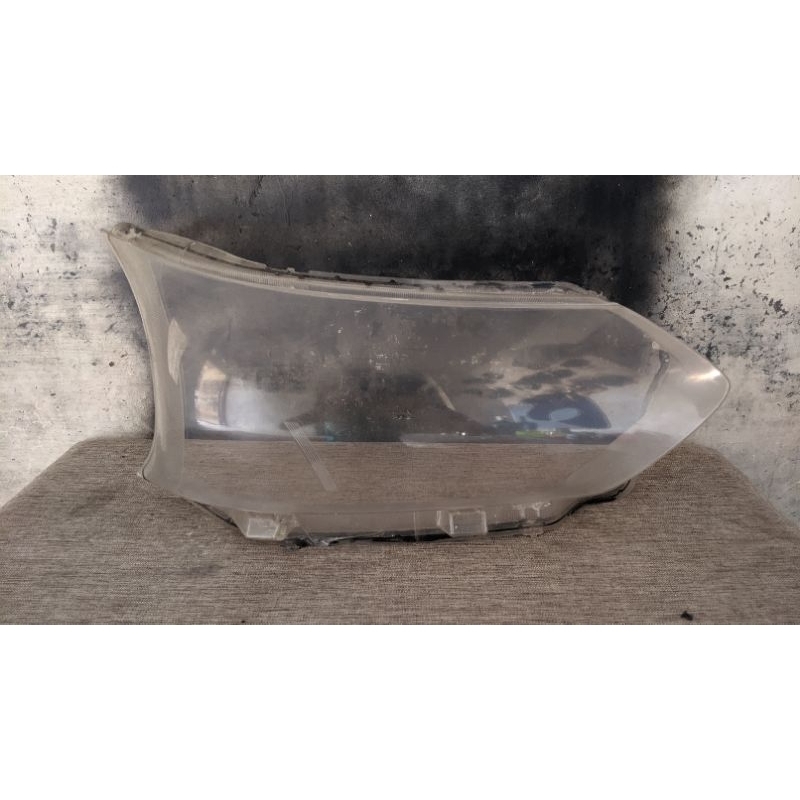 mika lampu depan headlamp Toyota Avanza old original