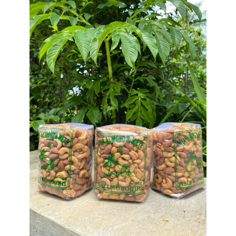 

MIX NUTS METE - ALMOND/ KACANG METE /KACANG ALMOND ASLI WONOGIRI