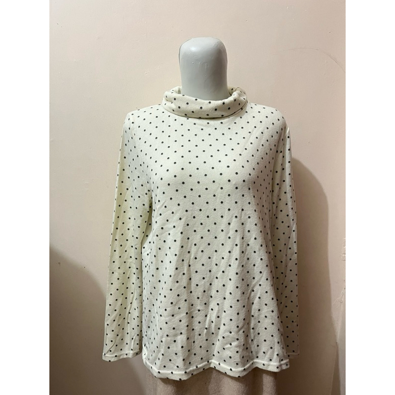 inner rajut soft knit turtleneck polkadot (preloved)