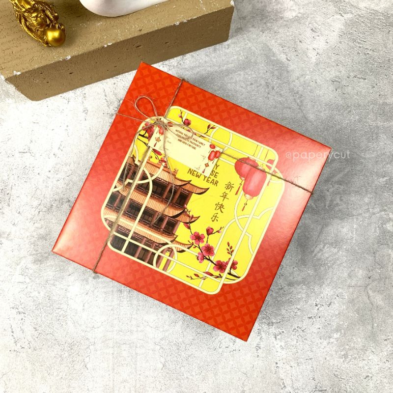 

Box Dus Kotak Packaging Kue Hampers Imlek 25 x 25 x 10cm - ECO