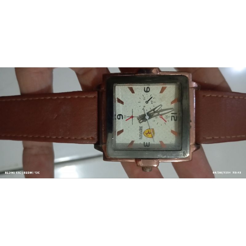 Dijual Jam Tangan kondisi gambling batre drop