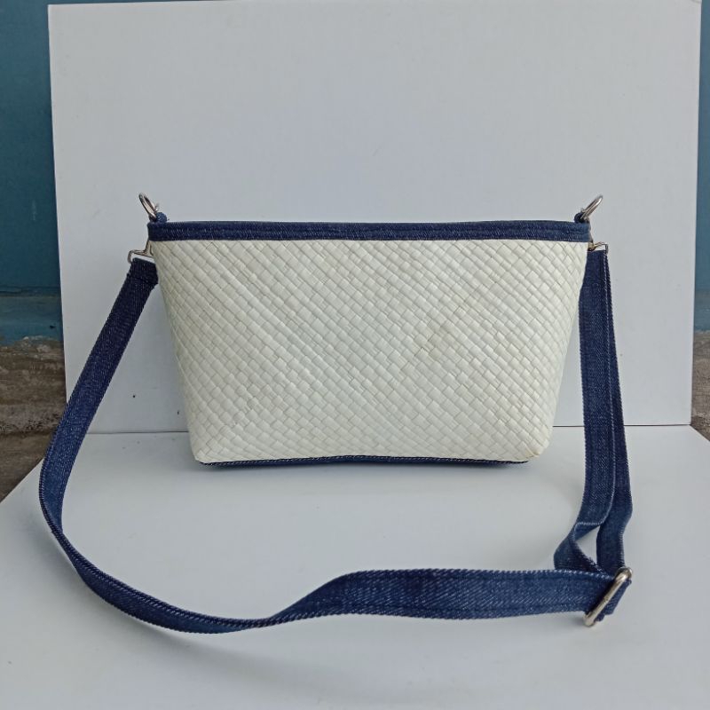 Tas selempang pandan / Tas anyaman pandan / Tas remaja
