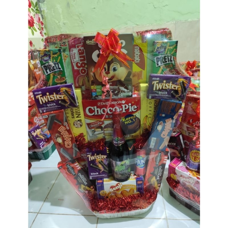 

Hampers Hari Raya - Bingkisan Lebaran - Parcel Snack Lebaran Premium