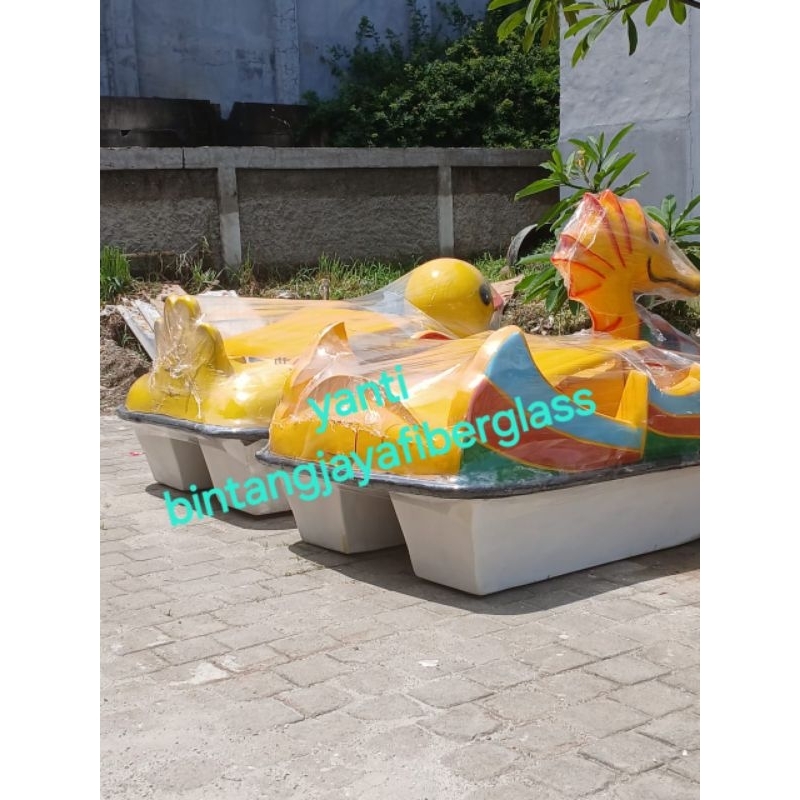 sepeda air bebek bebekan gowes,sepeda air angsa sedang,bebek ready stok