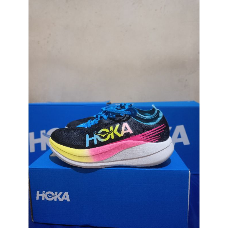 HOKA ROCKET X2