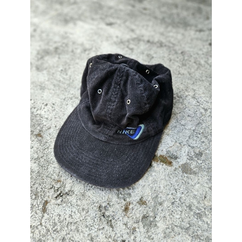 Vintage Topi Nike Corduroy