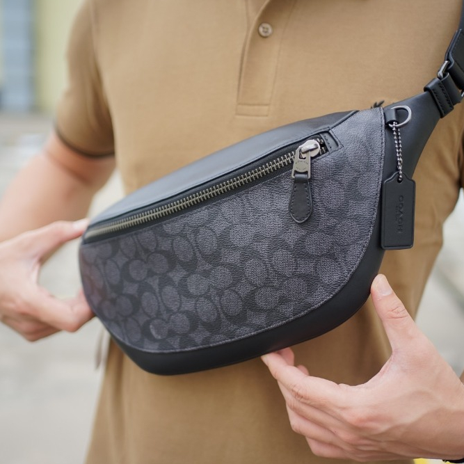 Coach Clutch Cc Travel Kit Large In Cream Tas Pouch Pria dan Wanita Original Branded