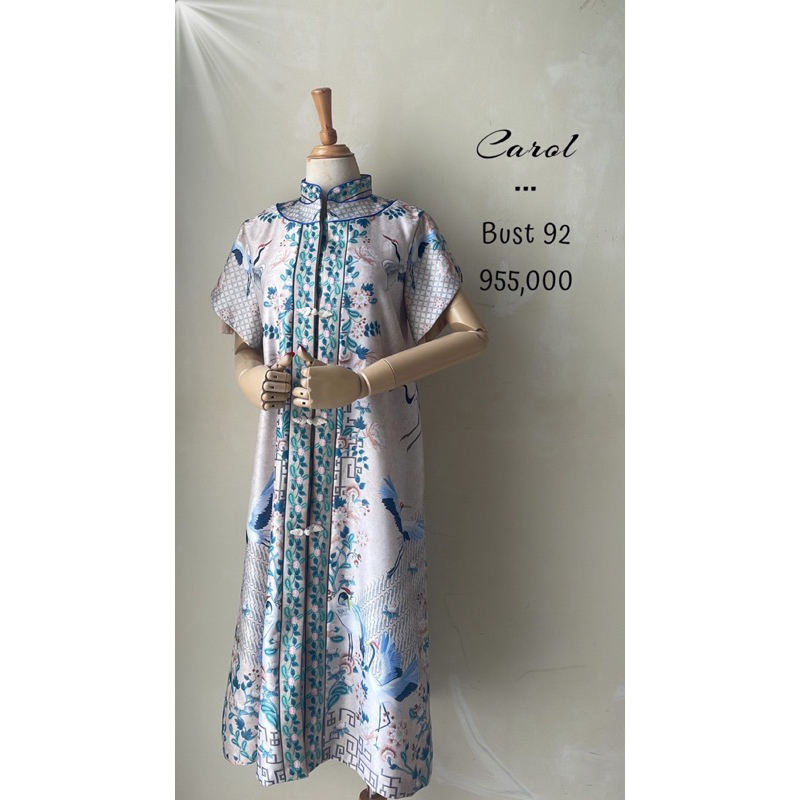 Midi dress cheongsam qipao qibao kancing hidup warna krem cream nude mix hijau biru elektrik satin p