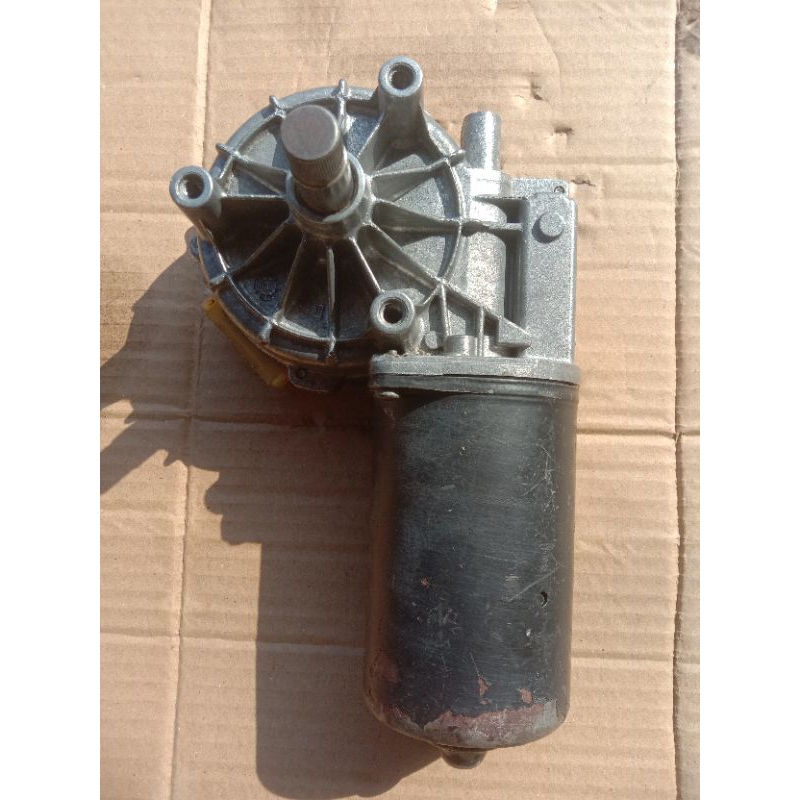 Di'namo wiper bus 24v bekas Valeo Mercedes Benz/Mercy Barang original copotan mobil terjamin masih s