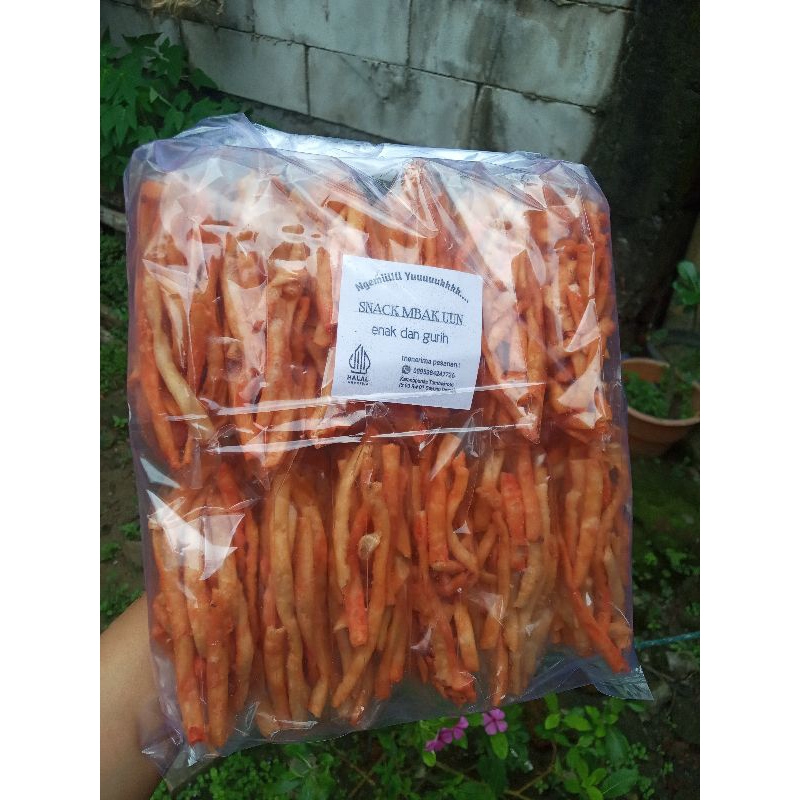 

stik bawang snack 1pak isi 12pcs rasa balado snack bawang cemilan kripik bawang