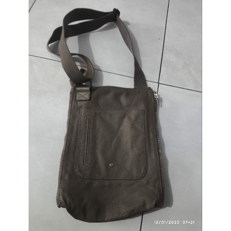 mandarina duck preloved sling