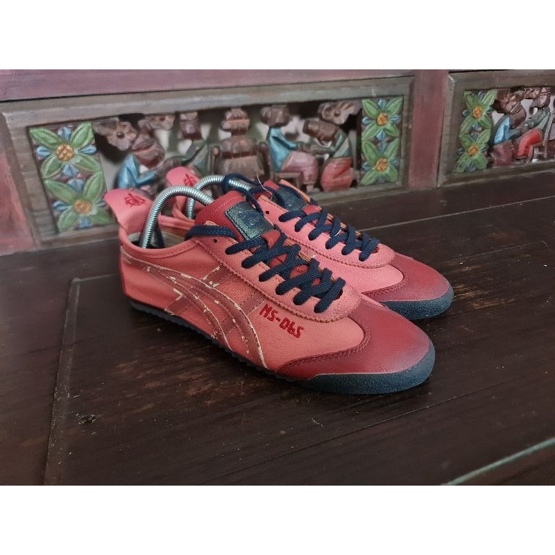 Sepatu Onitsuka Tiger Pink Red
TH9J4L
Size: 41.5
Insole: 26.0
Made in Japan

Kondisi bekas layak pak