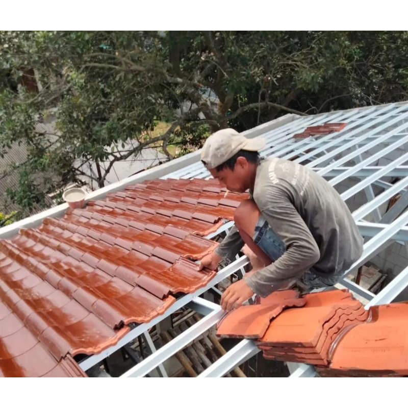 baja ringan genteng KIA terpasang