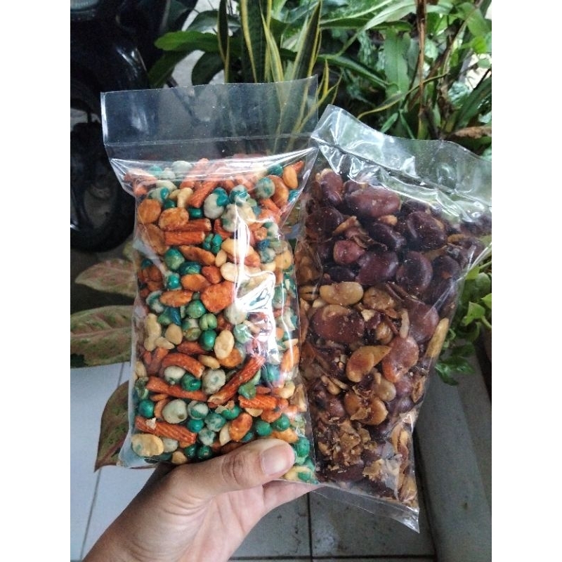 

ANEKA KACANG / KORO KULIT / KORO MIX / KEMASAN 250GRAM / SNACK KILOAN MURAH