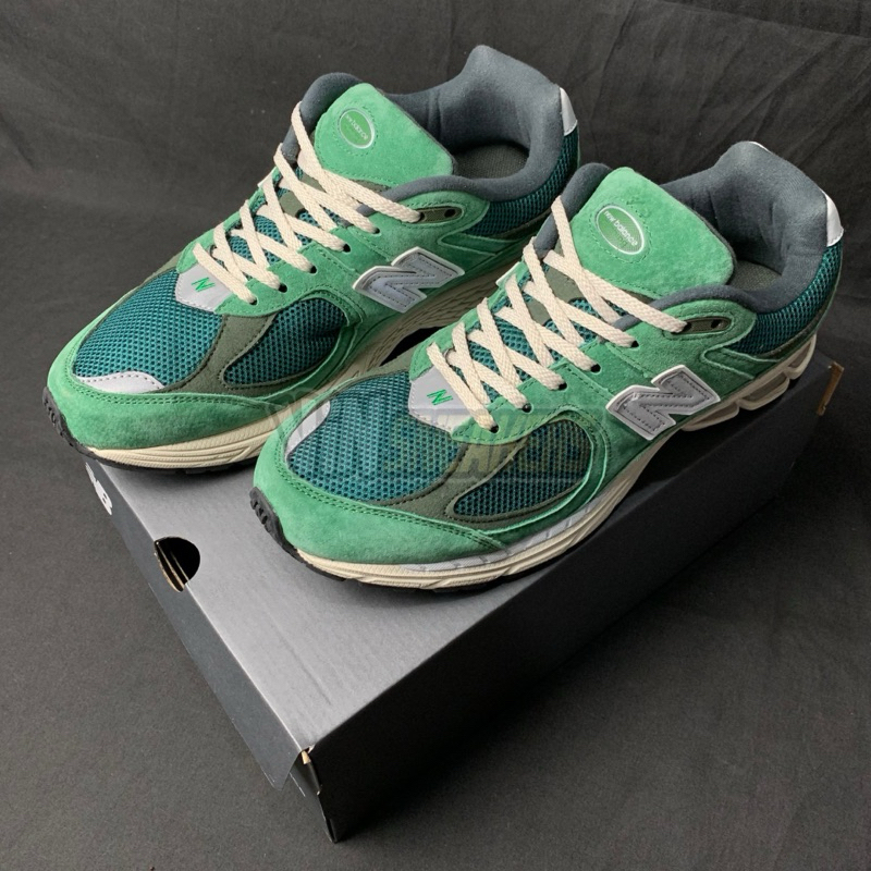 N3 Balance 2002R Forest Green