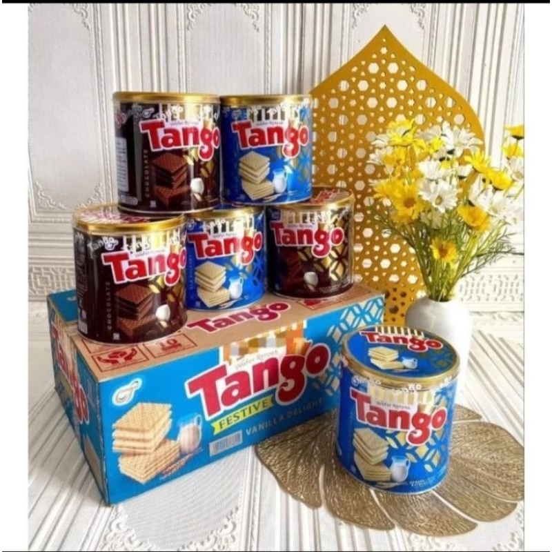 

Tango kaleng wafer coklat/vanila kartonan isi 6 berat 240 gram exp lama