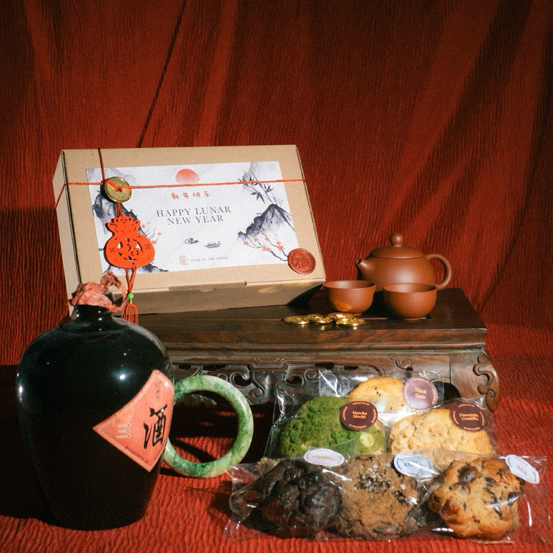 

LONGEVITY HAMPERS SEASONAL COOKIES CNY GIFT BOX