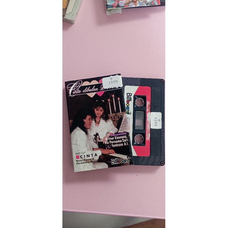 kaset arthur kaunang sas group feat ita purnama sari album cinta dibulan desember