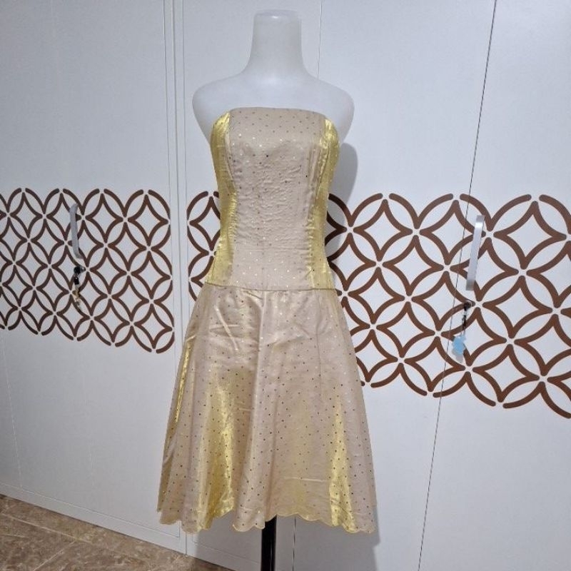preloved gaun pesta dress blink blink gold merk pretty girl