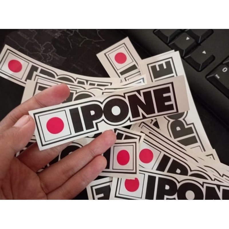 

Stiker iPhone bahan Vynil laminasi glossy anti air murah