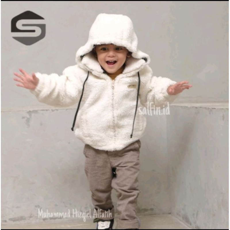 Outer bulu anak