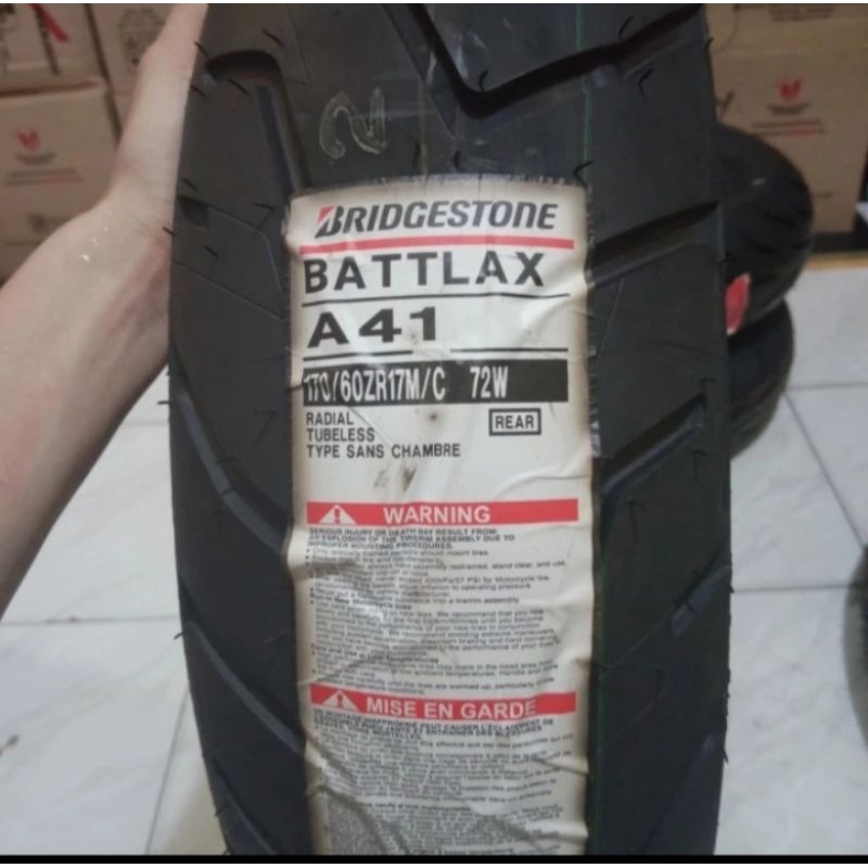 BAN LUAR BATTLAX BRIDGESTONE A41 UKURAN 170/60-17 TUBELESS