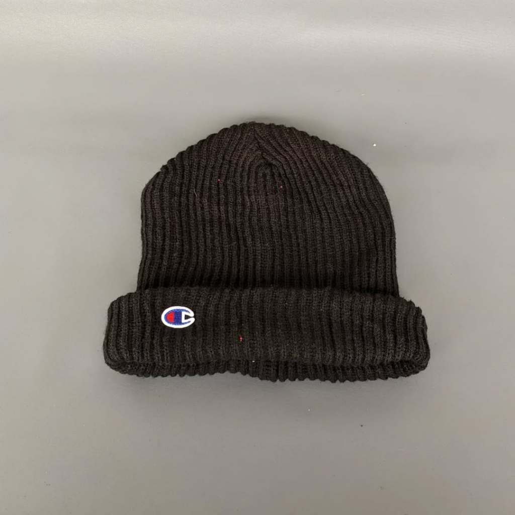 Topi Kupluk Beanie Rajut Unisex Pria Wanita CHAMPION Hitam Original