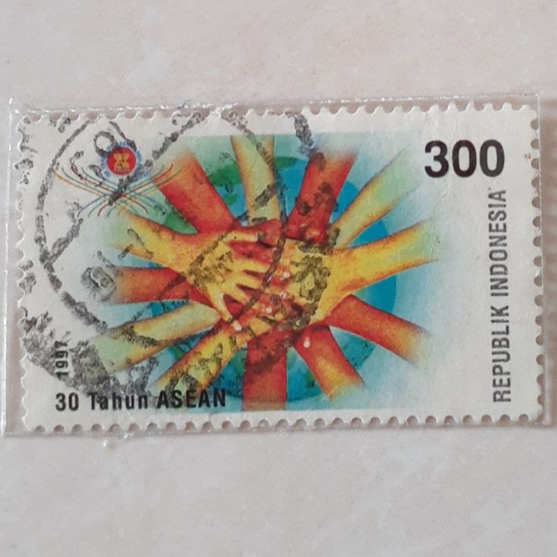 

Perangko Indonesia 30 Tahun ASEAN (Rp 300) Tahun 1997