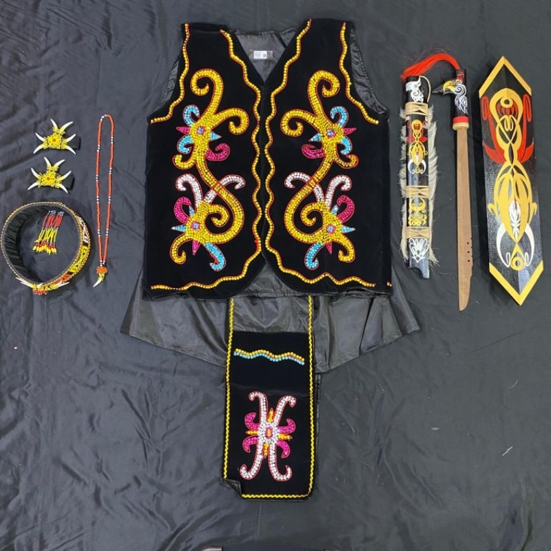 BAJU TRADISIONAL ADAT DAYAK COWO//BAJU DAYAK COWO & ACC//BAJU ADAT DAYAK COWO//BAJU ADAT DAYAK