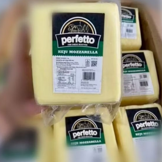 

Perfetto Keju Mozzarella berat +/- 1 Kg -Termurah-