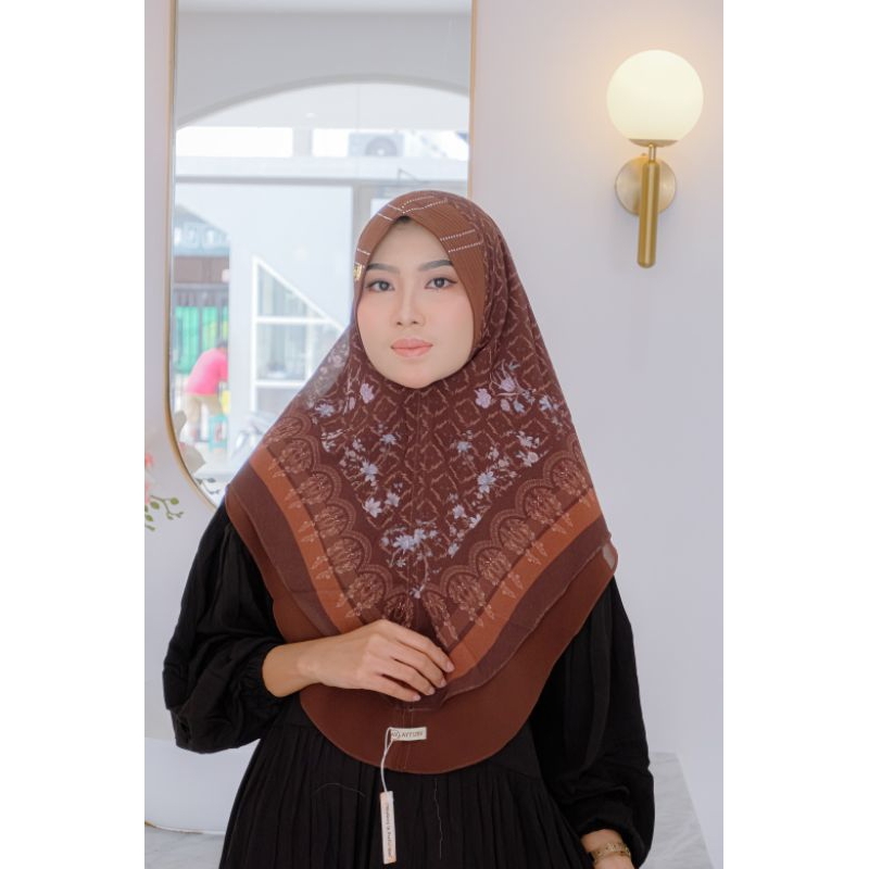 Ayyuby - Hijab Instan Halwa Motif Oval Softpad Antem Ceruty Babydoll Printing Premium by Anindya Ols